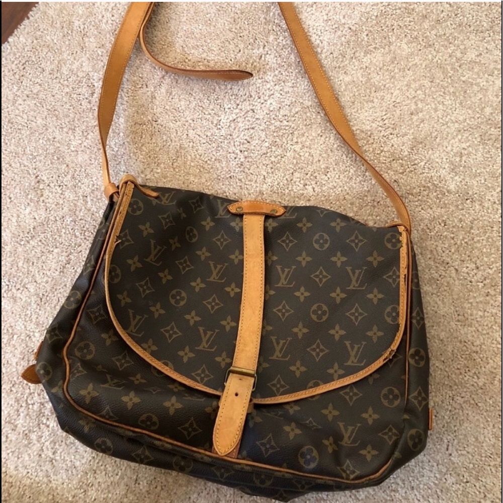Louis Vuitton Messenger Bag